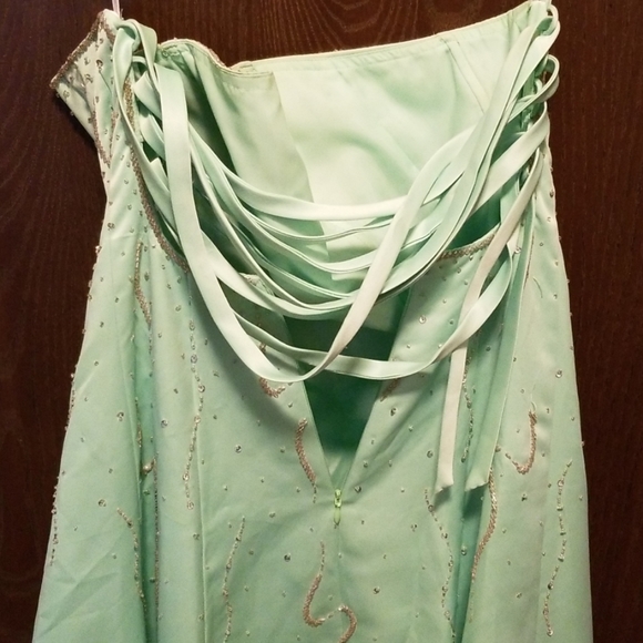 Morgan and Co. Green Dress - Picture 3 of 4